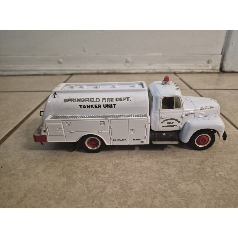 First Gear 1957 International R-190 Fuel Tanker Metal Springfield Fire Dept